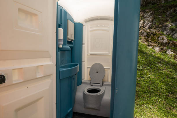 Best Luxury portable toilet rental  in Crewe, VA